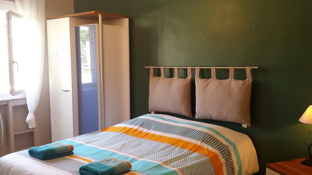 Chambre D'Hotes Le Cypres Bleu 鲁西永 外观 照片