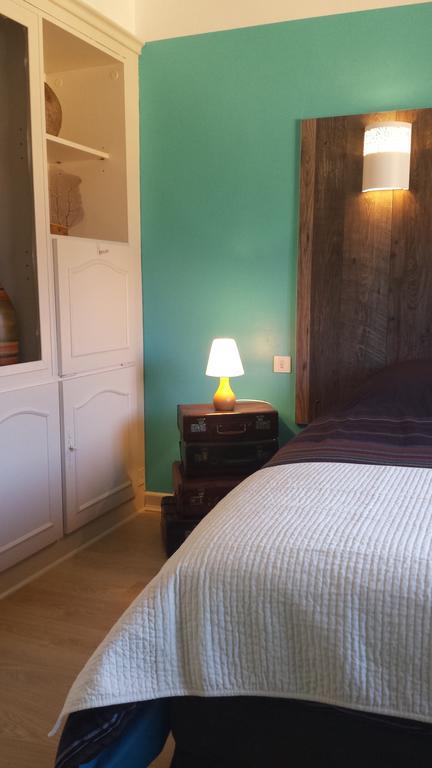 Chambre D'Hotes Le Cypres Bleu 鲁西永 外观 照片