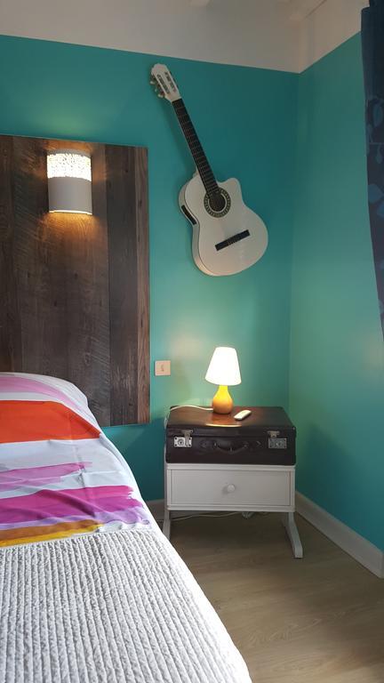Chambre D'Hotes Le Cypres Bleu 鲁西永 外观 照片